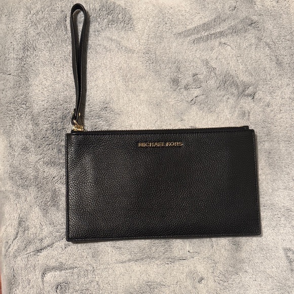 Michael Kors Large Black Pebbled Leather Wristlet - Gold HW